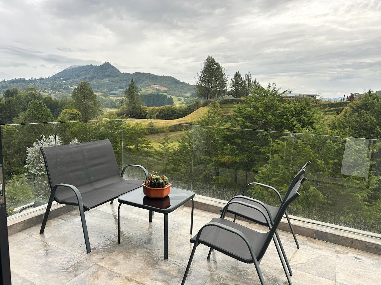 Casa de 3 alcobas en venta en La Alhambra, El Carmen de Viboral, 660 m² · foto 16 de 18