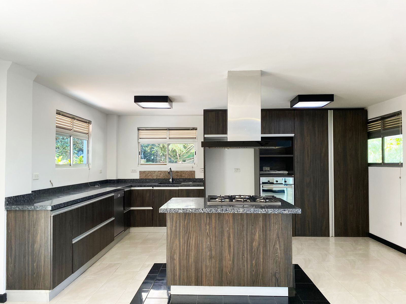 Casa de 4 alcobas en venta en El Porvenir, Rionegro, 530 m² · foto 4 de 18