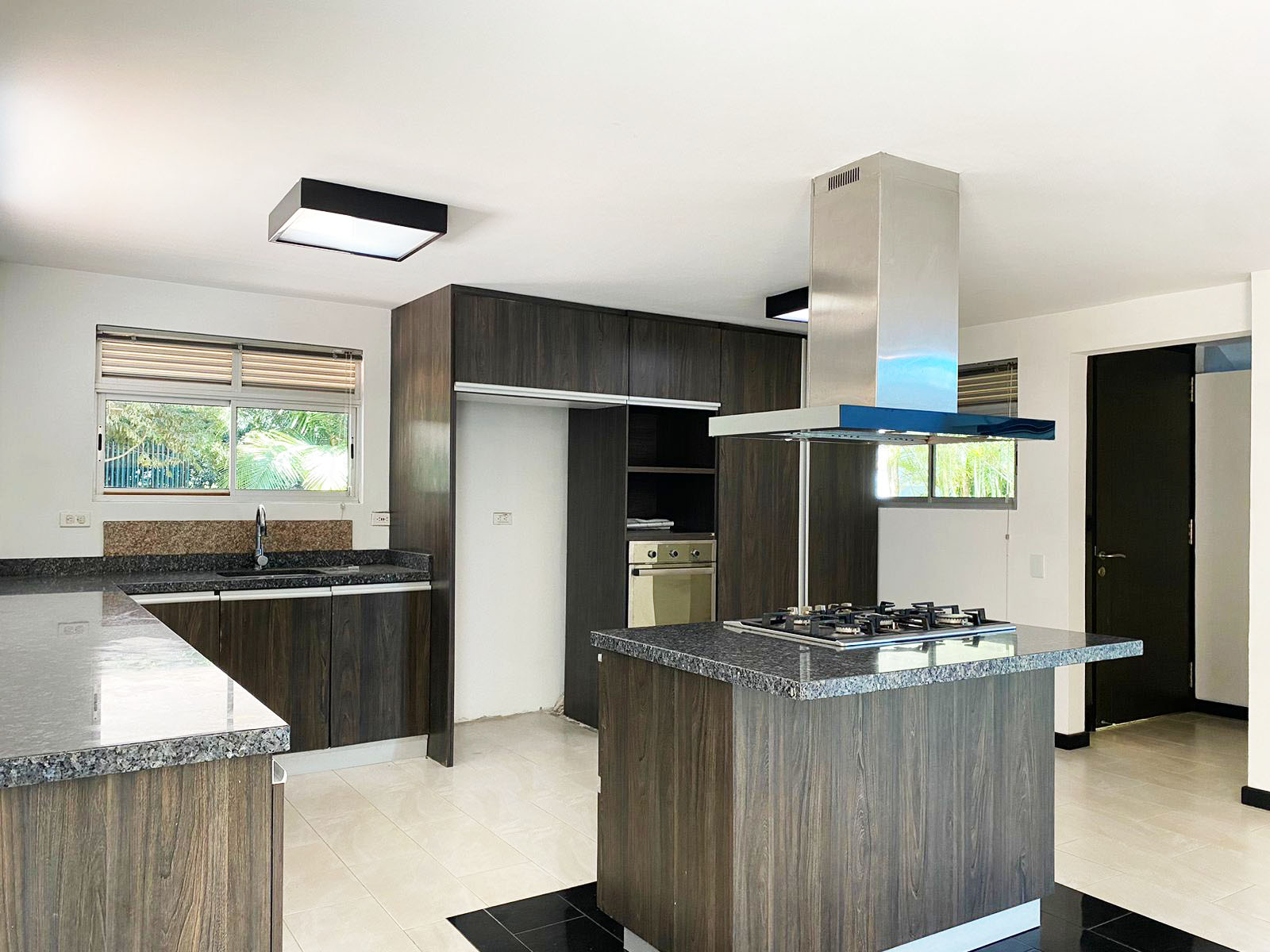 Casa de 4 alcobas en venta en El Porvenir, Rionegro, 530 m² · foto 5 de 18