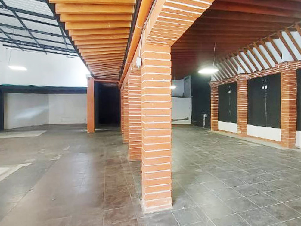 Local en arriendo en La Magnolia, Envigado, 328 m² · foto 4 de 15