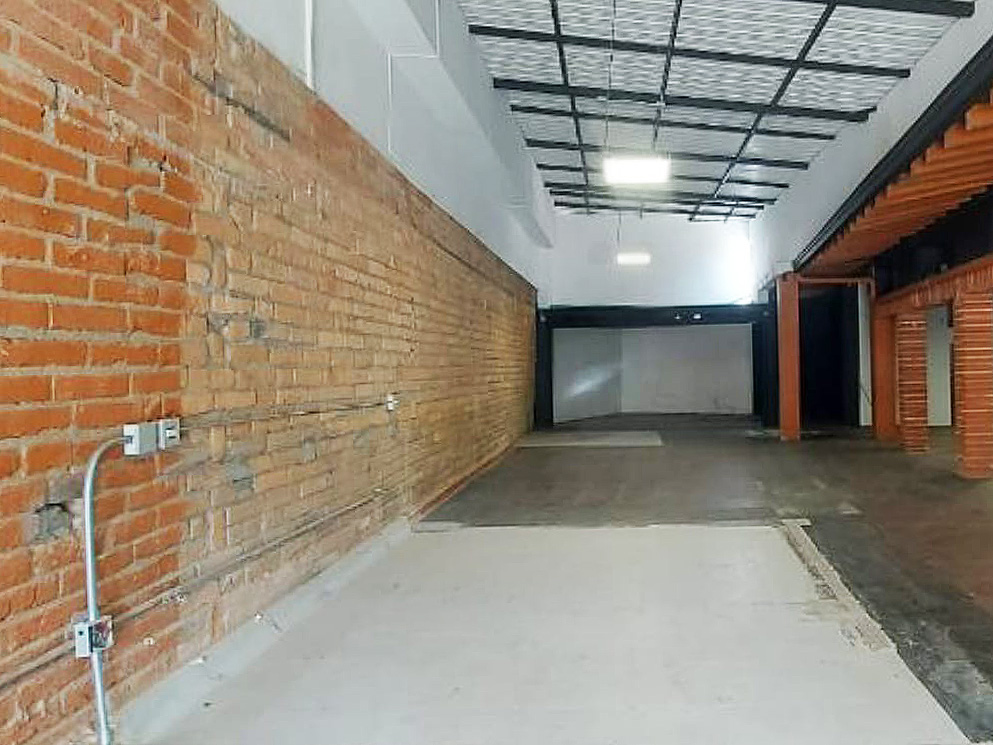 Local en arriendo en La Magnolia, Envigado, 328 m² · foto 9 de 15