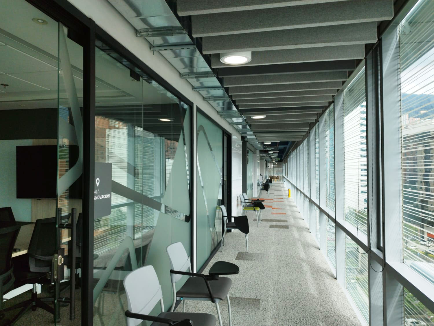 Oficina en venta en Patio Bonito, Medellín, 1000 m² · foto 3 de 20