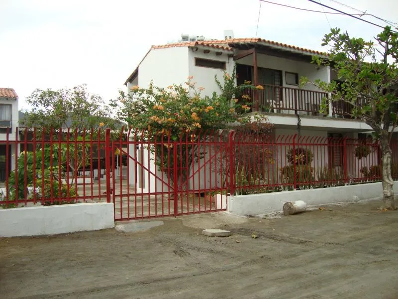 Edificio en venta en Timayui I, Santa Marta, 1640 m² · foto 3 de 24