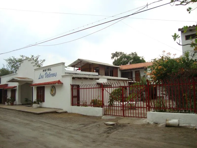 Edificio en venta en Timayui I, Santa Marta, 1640 m² · foto 8 de 24