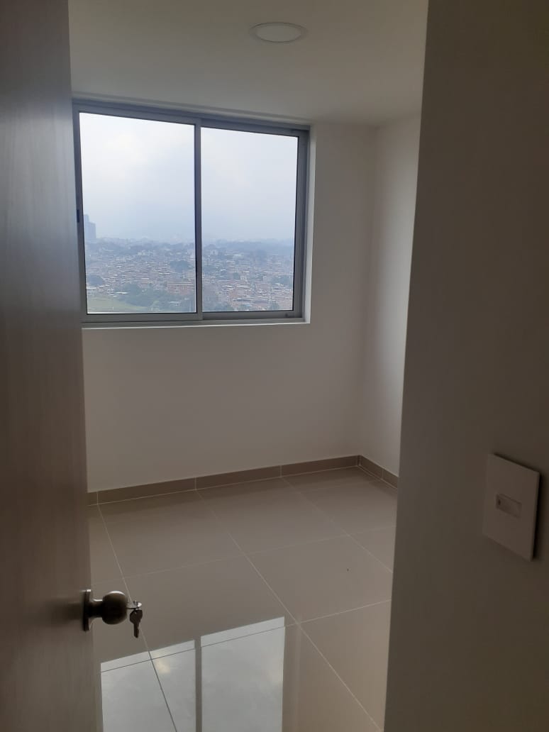 Apartamento de 3 alcobas en venta en Prados Del Norte, Ibagué, 85 m² · foto 21 de 24