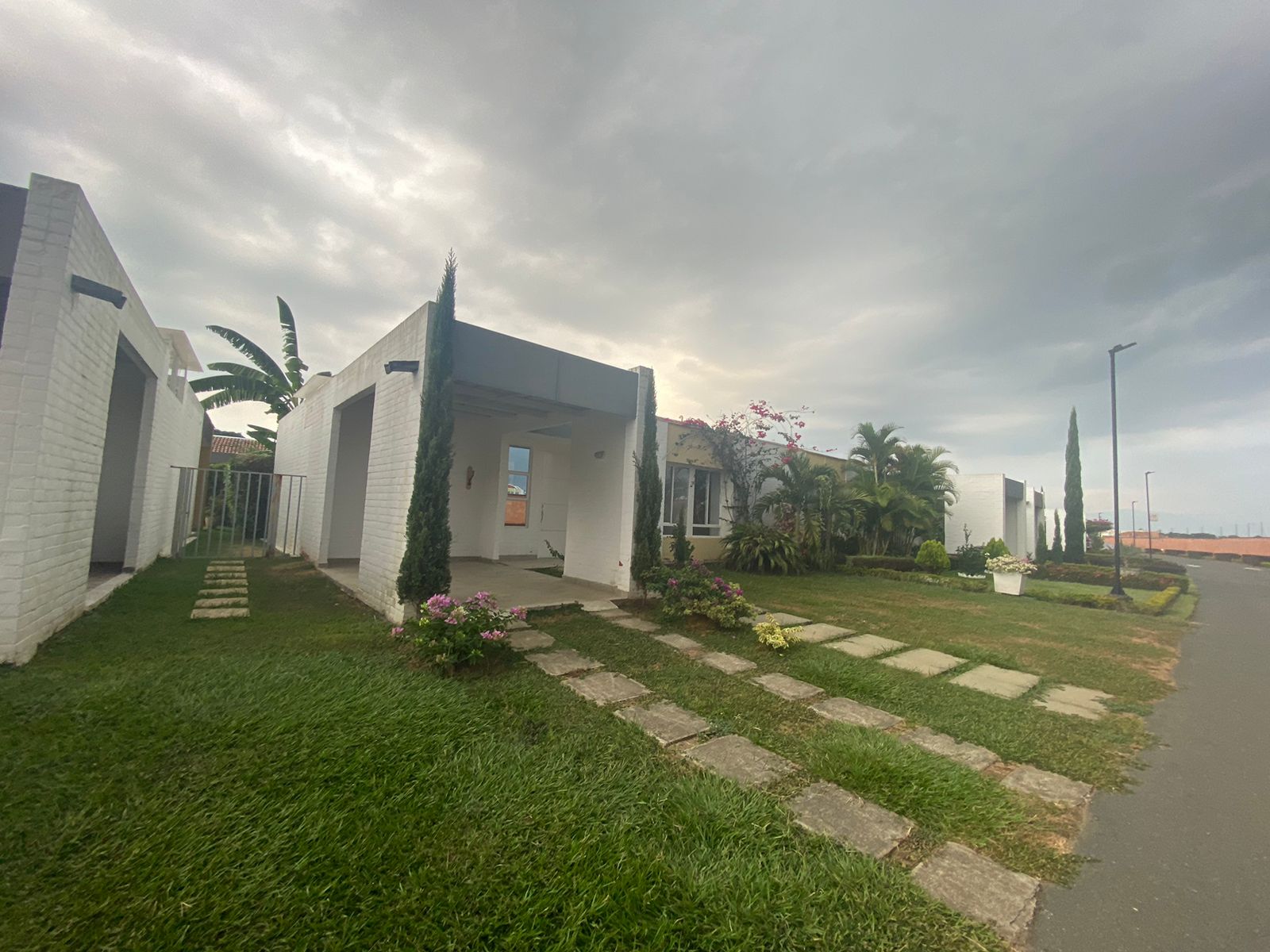 Casa de 3 alcobas en venta en El Castillo, Jamundí, 315 m² · foto 10 de 13