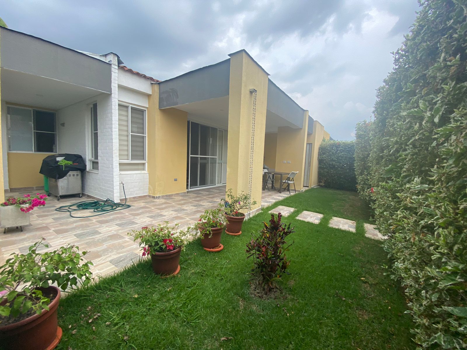 Casa de 3 alcobas en venta en El Castillo, Jamundí, 315 m² · foto 11 de 13