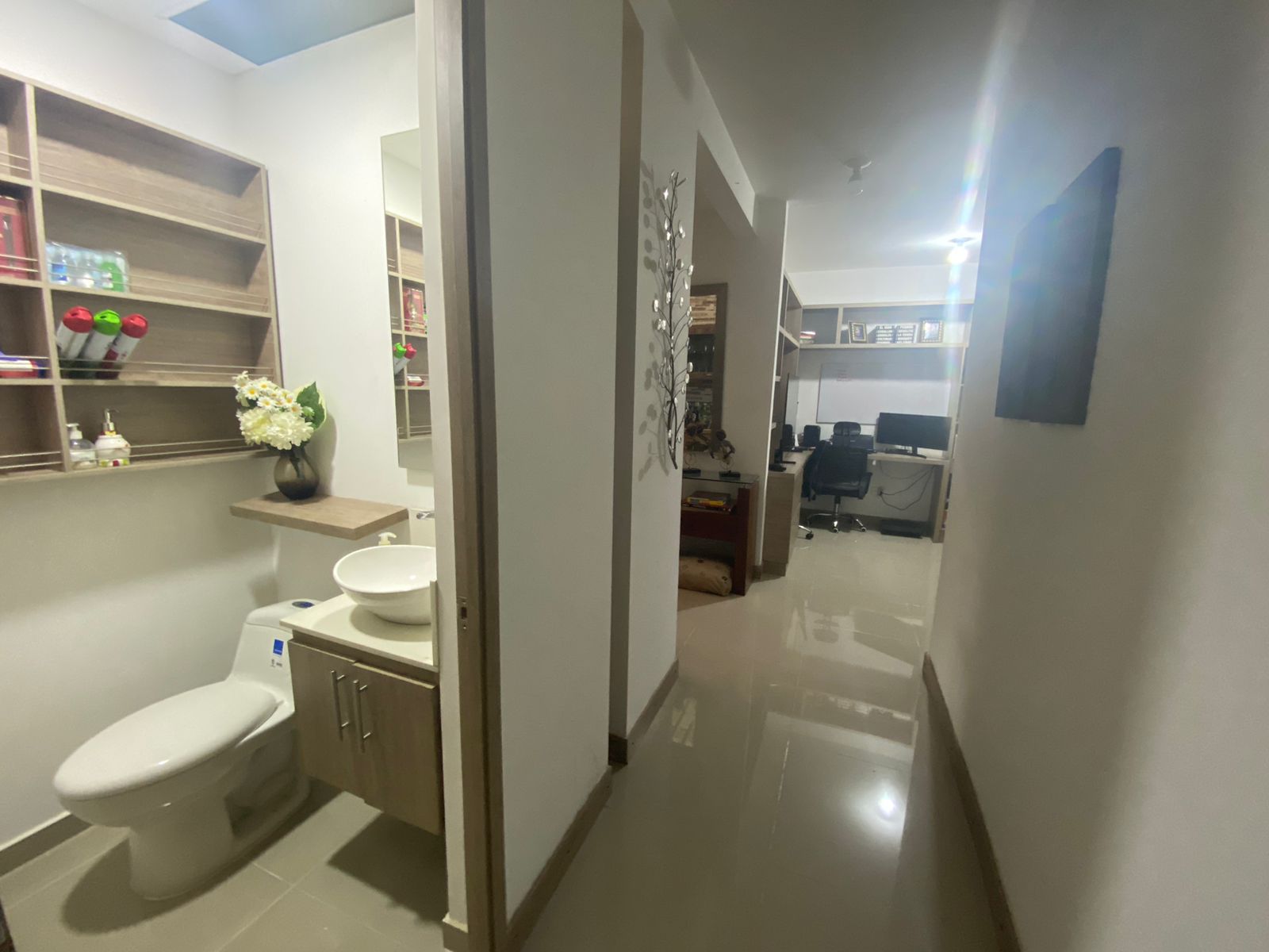Casa de 3 alcobas en venta en El Castillo, Jamundí, 315 m² · foto 3 de 13