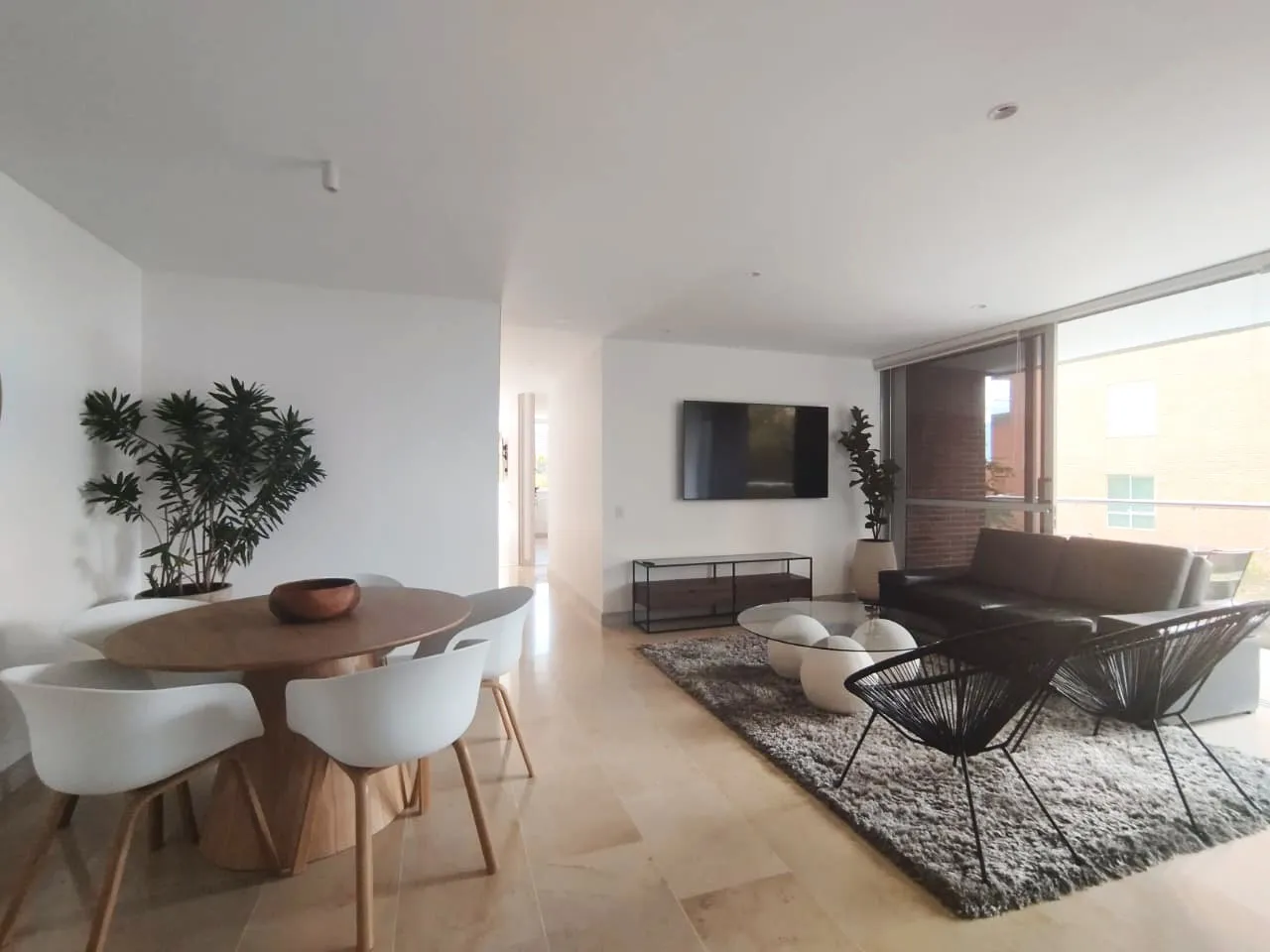Apartamento en arriendo en Lalinde, Medellín · foto 2 de 13