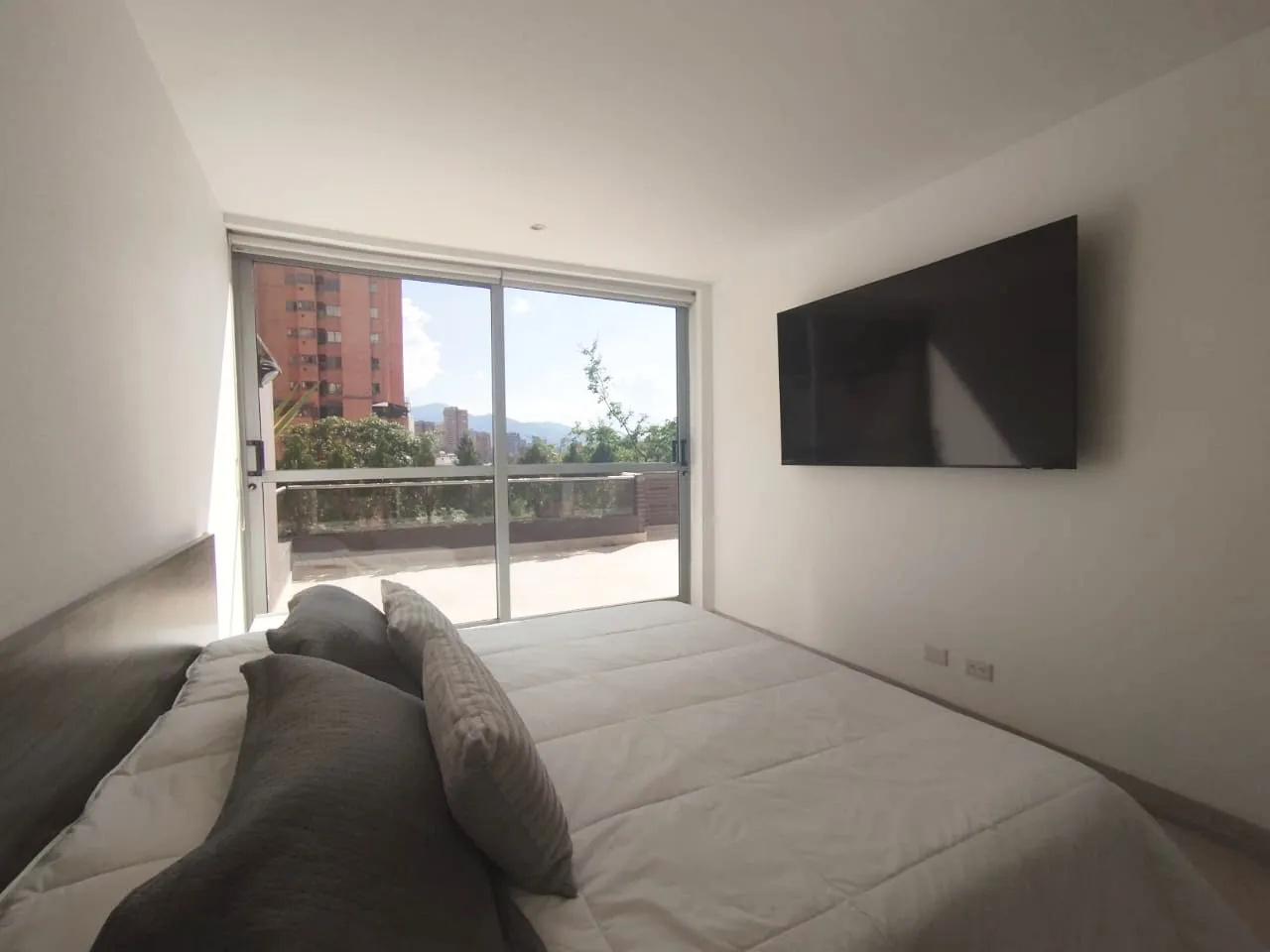 Apartamento en arriendo en Lalinde, Medellín · foto 7 de 13