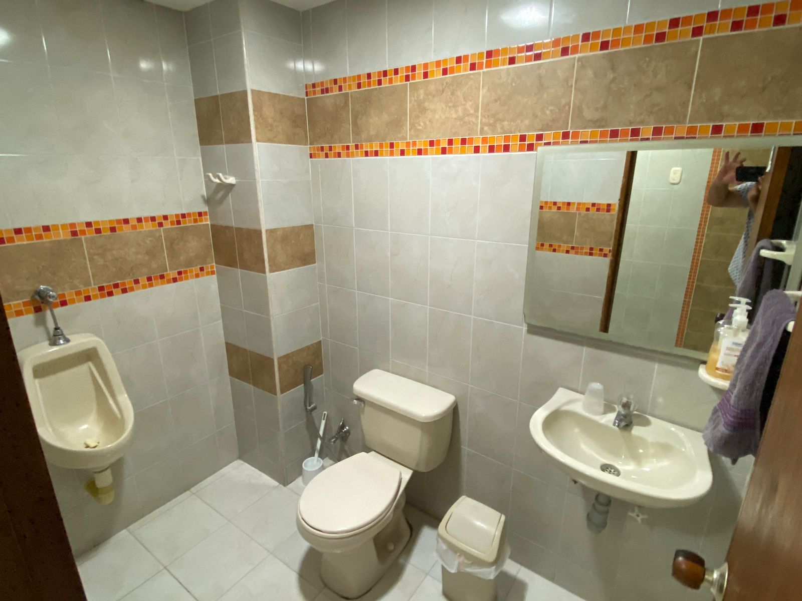 Edificio en venta en Abajo, Barranquilla, 668 m² · foto 2 de 14