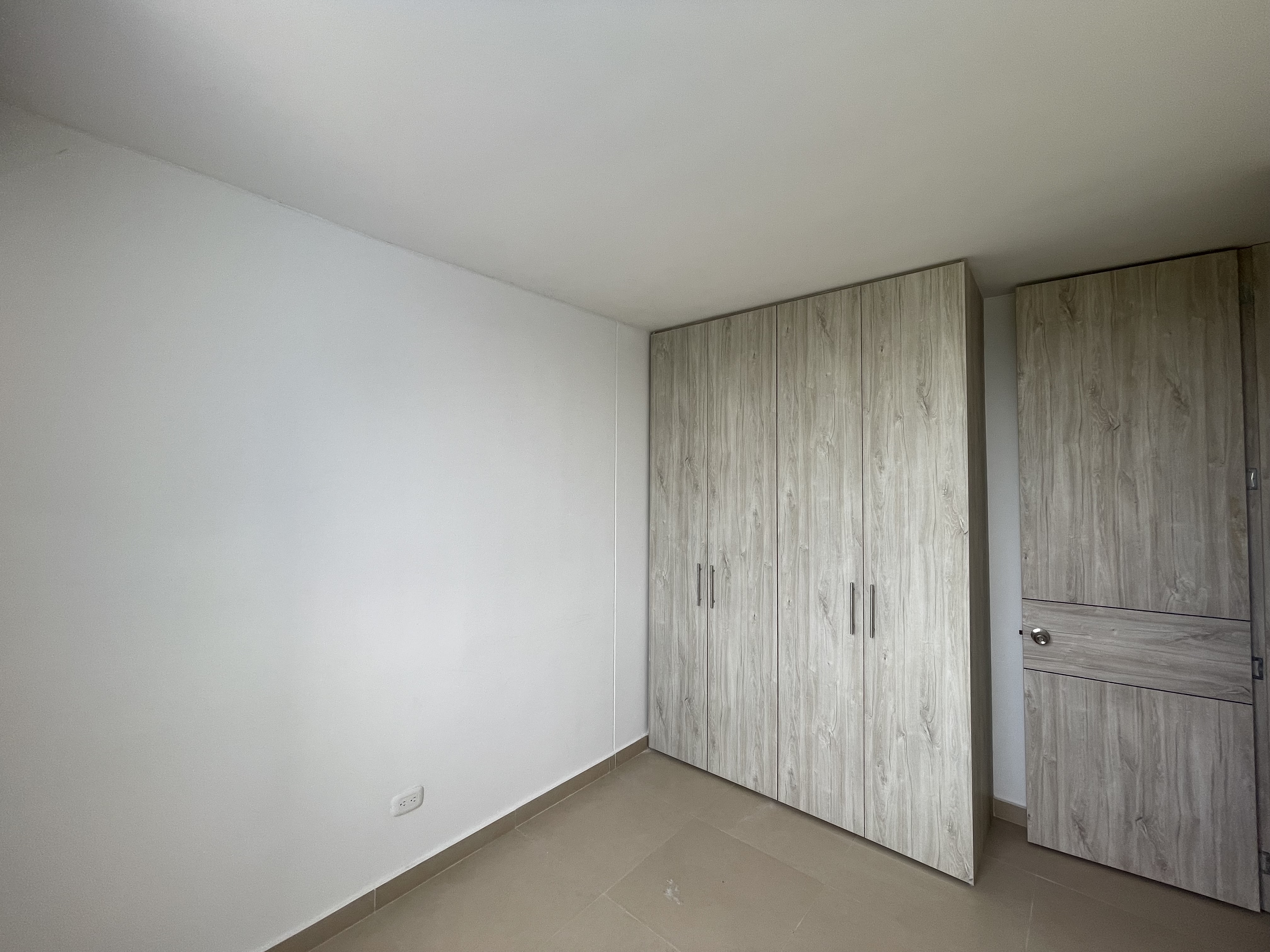 Apartamento de 3 alcobas en venta en Ricaurte, 77 m² · foto 18 de 24