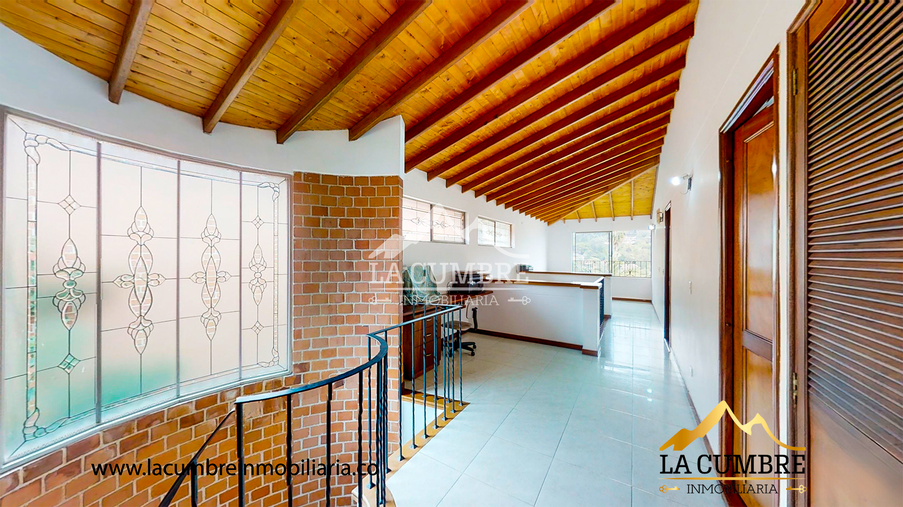 Casa de 4 alcobas en venta en Canto De Luna, Envigado, 350 m² · foto 10 de 16