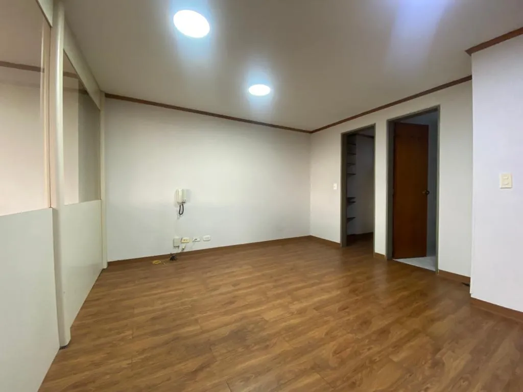 Oficina en venta en Palogrande, Manizales, 36 m² · foto 2 de 6