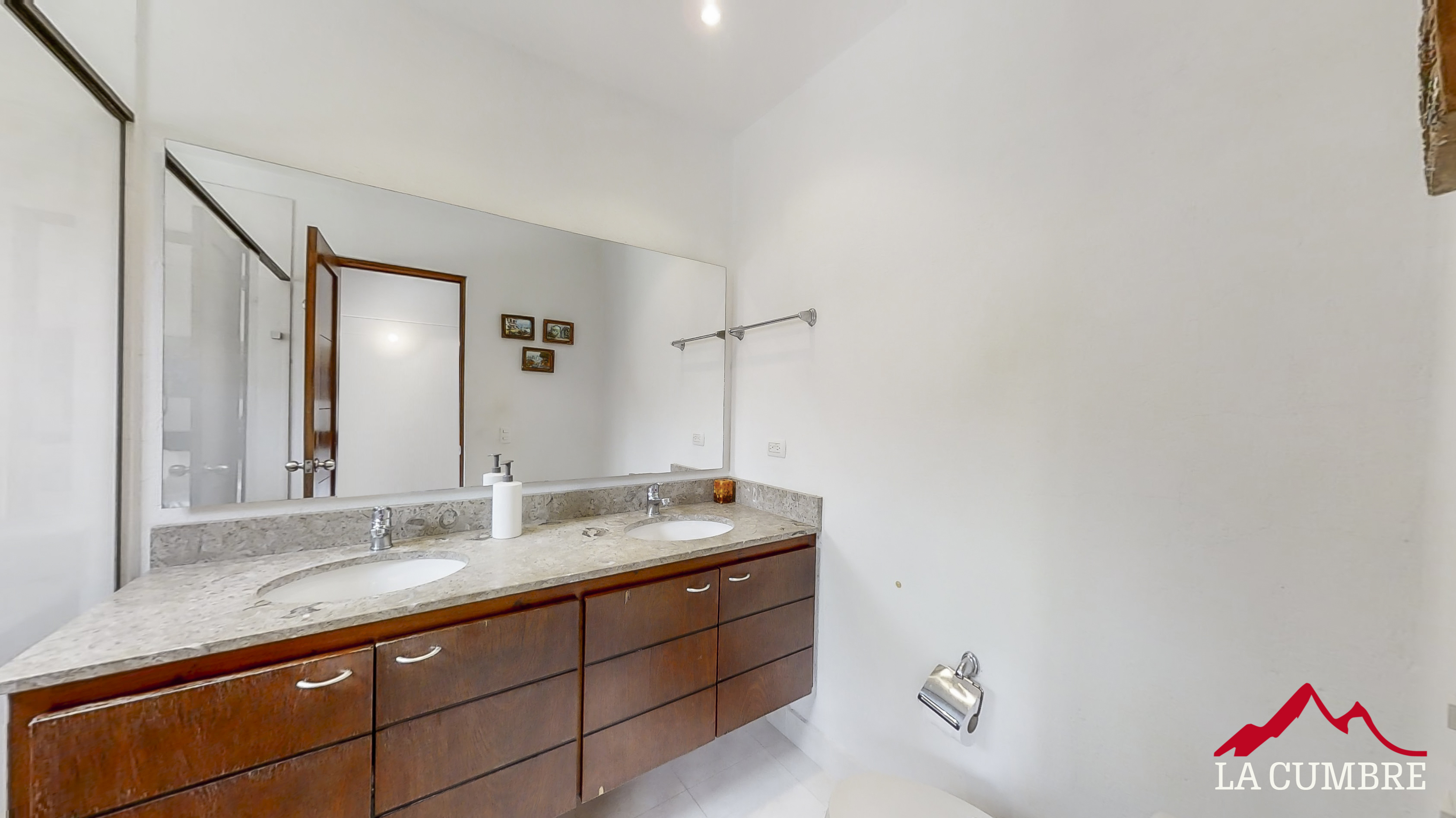 Casa en arriendo en Loma El Atravesado, Envigado · foto 13 de 16