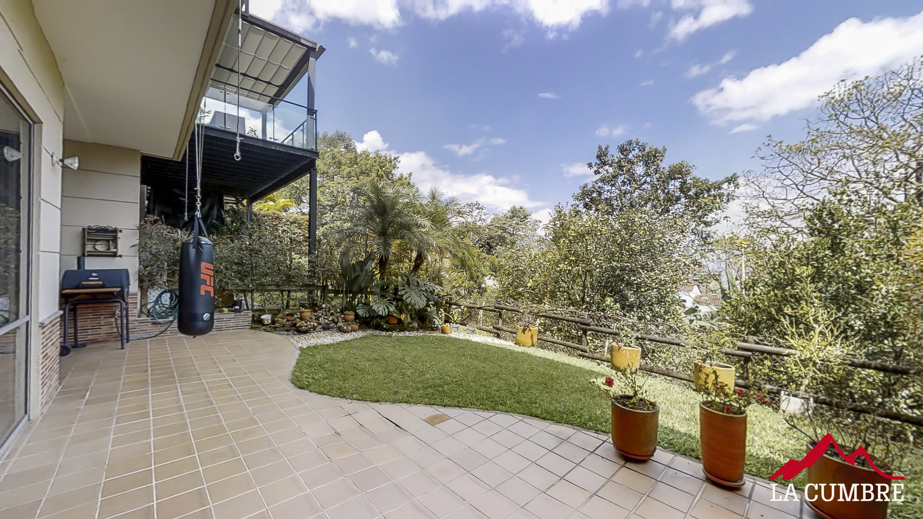 Casa en arriendo en Loma El Atravesado, Envigado · foto 2 de 16