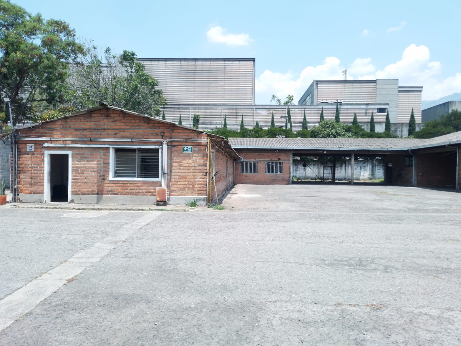 Bodega en arriendo en Caribe, Medellín · foto 3 de 19