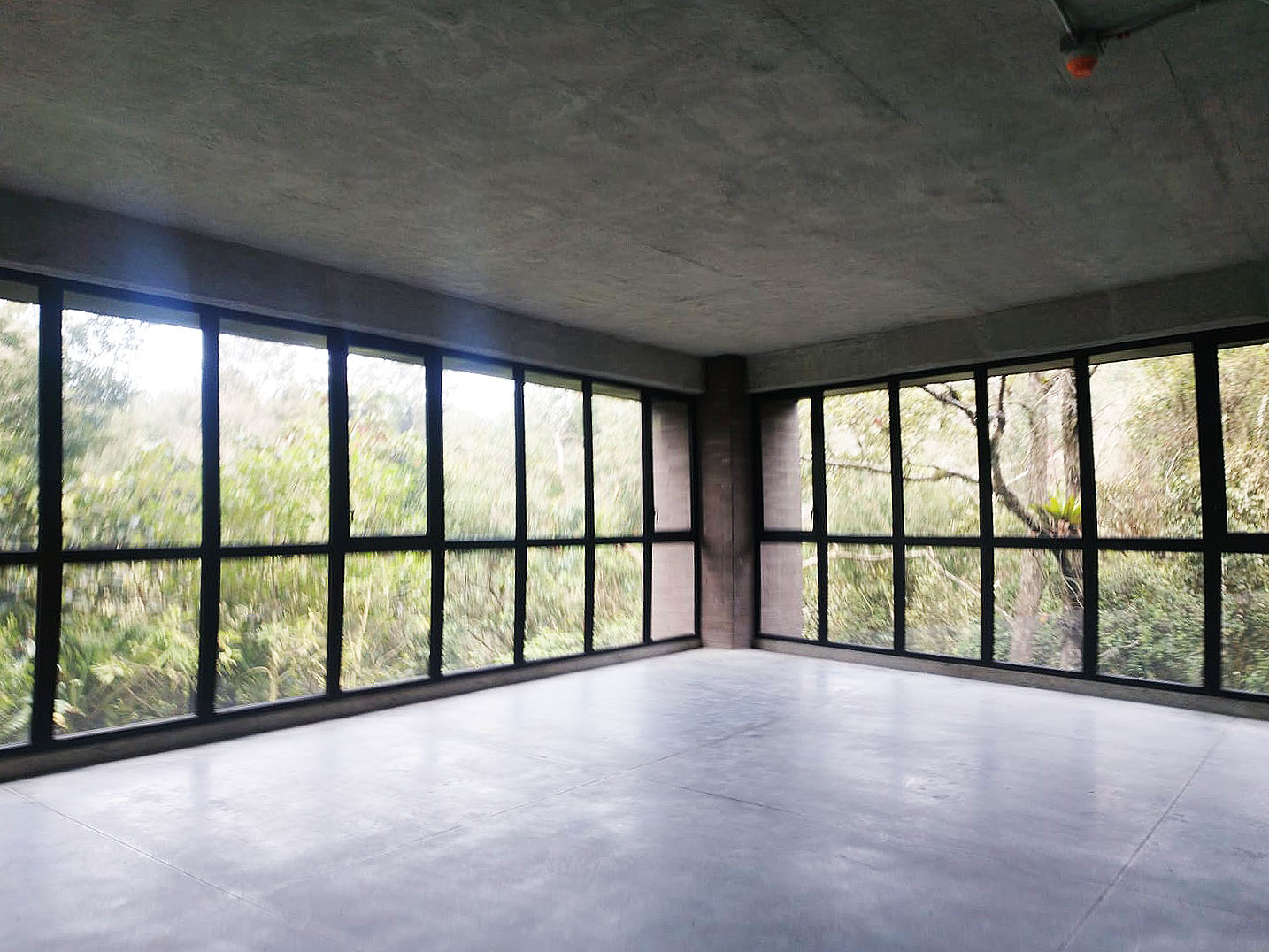 Oficina en arriendo en Vía Las Palmas, Envigado, 302 m² · foto 2 de 12