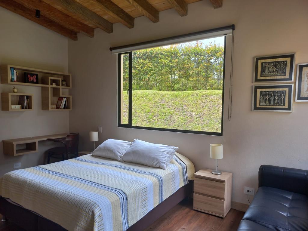 Casa de 3 alcobas en venta en Guamito, La Ceja, 325 m² · foto 18 de 24