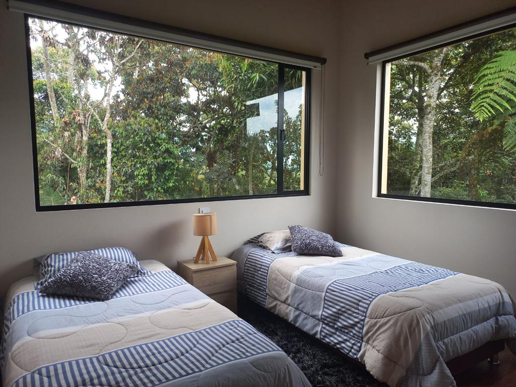 Casa de 3 alcobas en venta en Guamito, La Ceja, 325 m² · foto 21 de 24