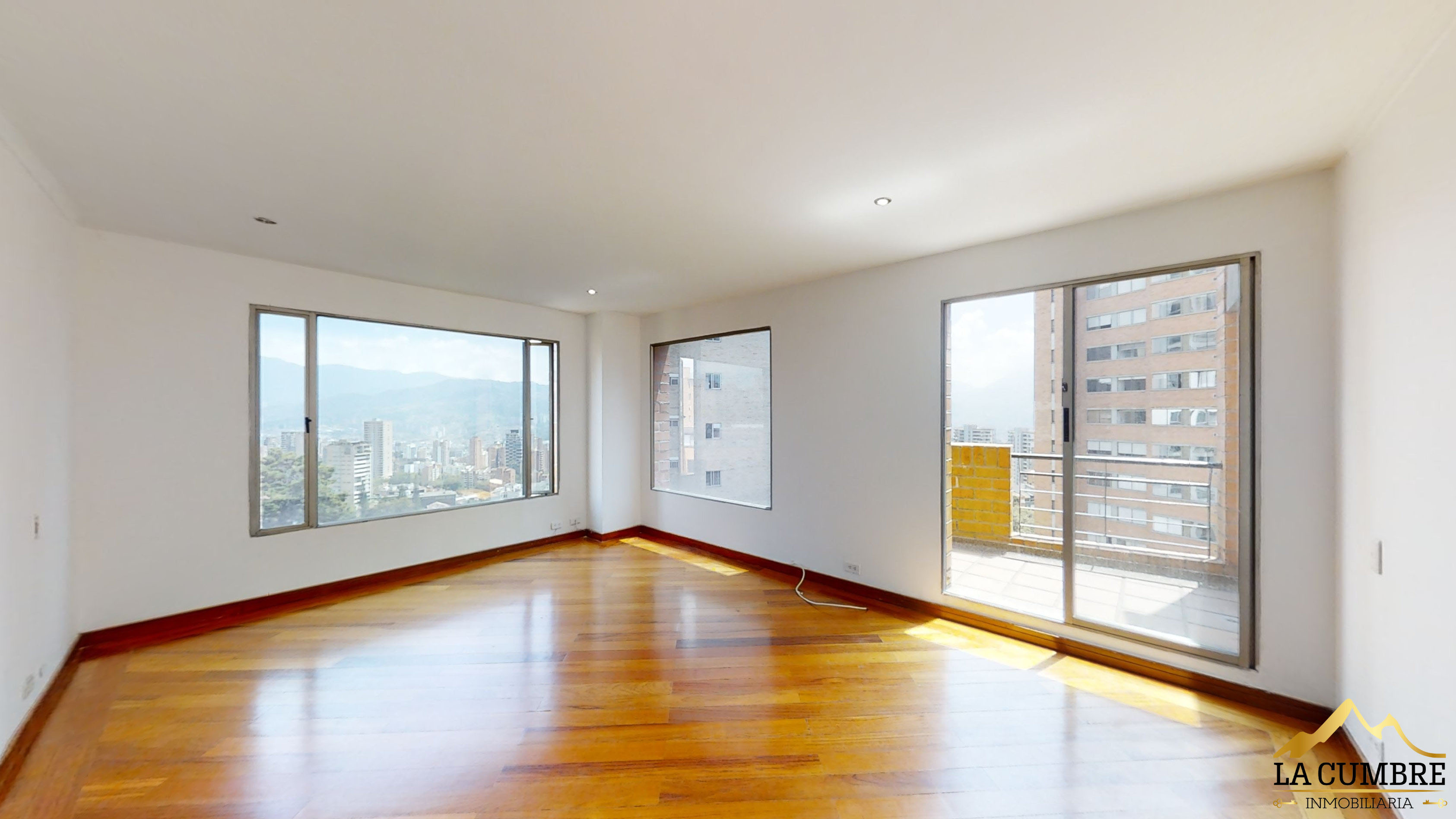 Apartamento de 3 alcobas en arriendo en La Calera, Medellín, 240 m² · foto 11 de 12
