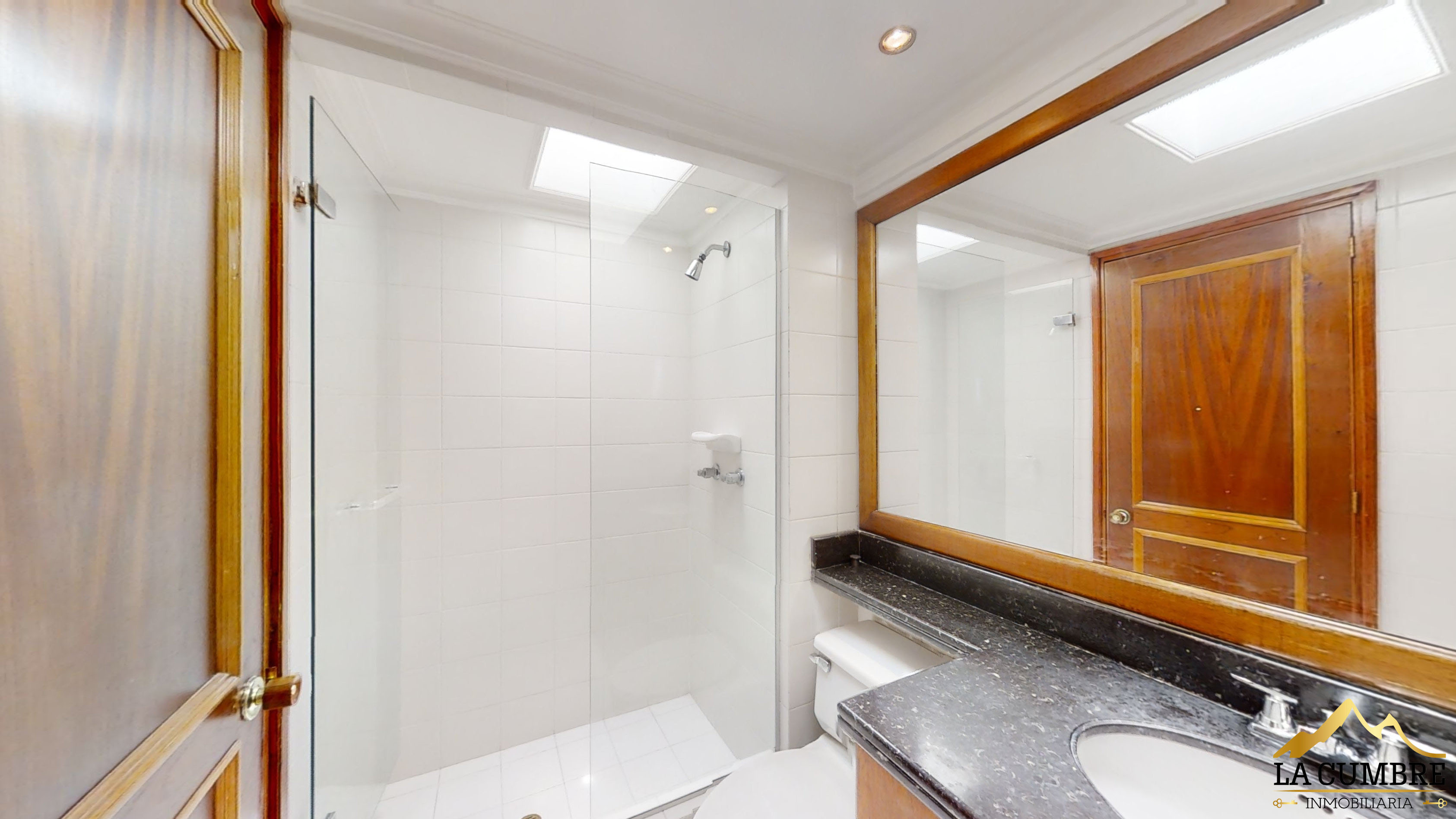 Apartamento de 3 alcobas en arriendo en La Calera, Medellín, 240 m² · foto 12 de 12