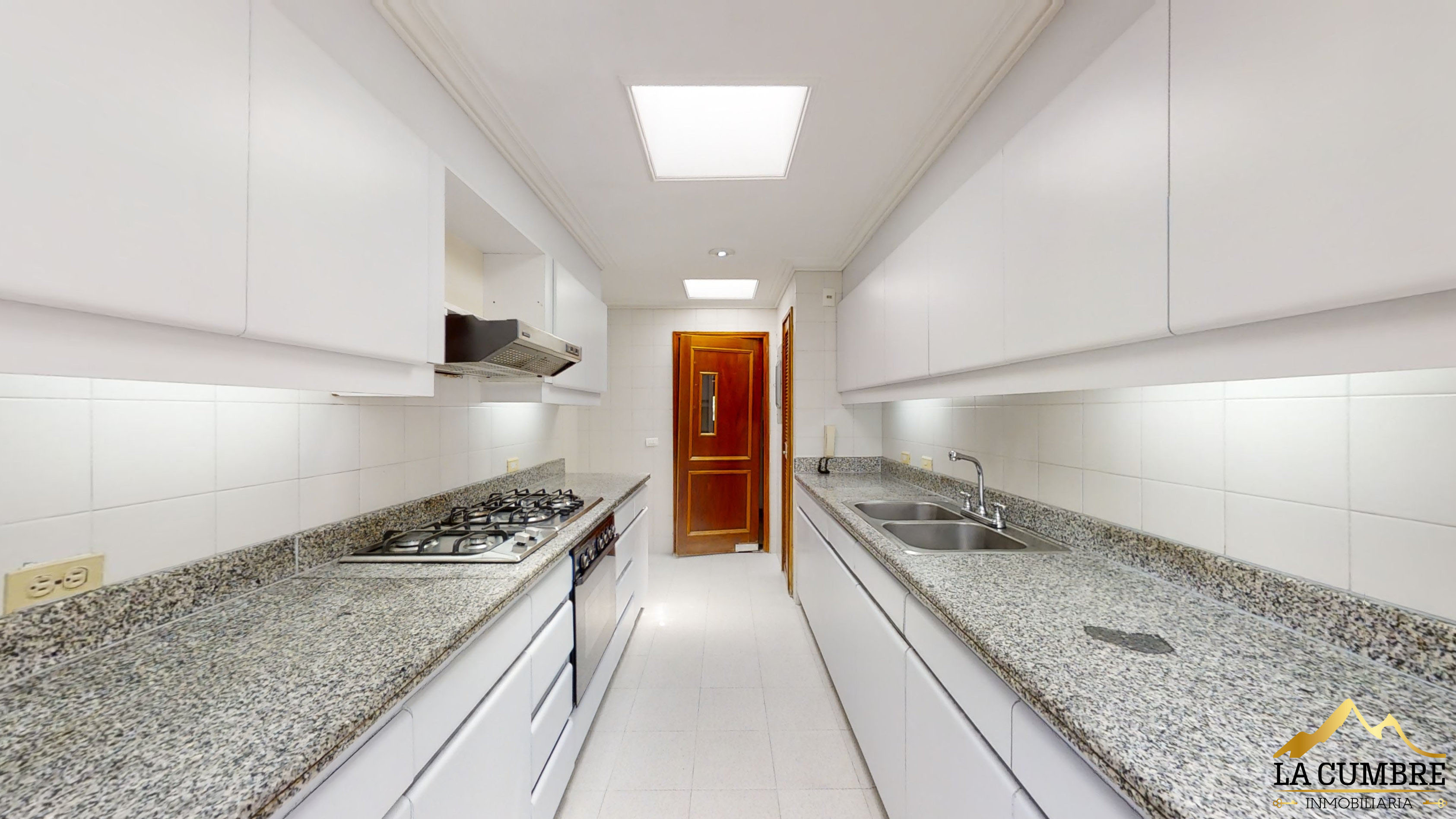 Apartamento de 3 alcobas en arriendo en La Calera, Medellín, 240 m² · foto 7 de 12