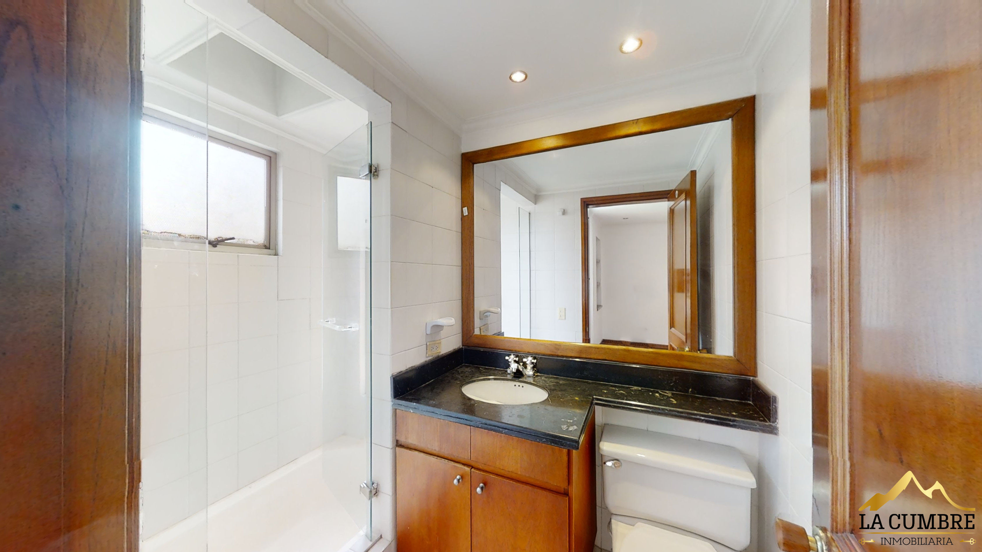 Apartamento de 3 alcobas en arriendo en La Calera, Medellín, 240 m² · foto 9 de 12