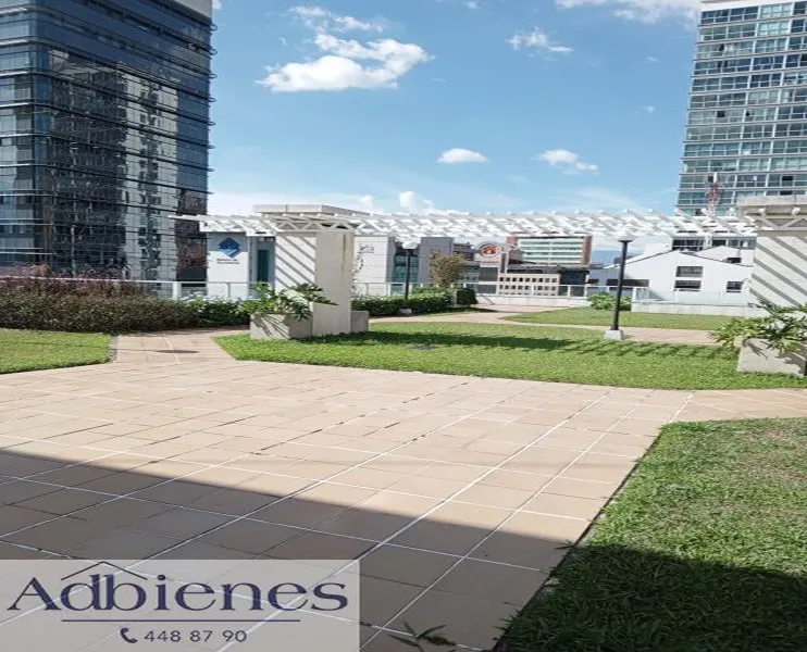 Apartamento en venta en El Poblado, Medellín · foto 11 de 24