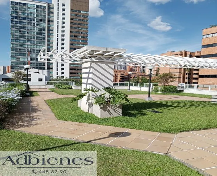 Apartamento en venta en El Poblado, Medellín · foto 12 de 24