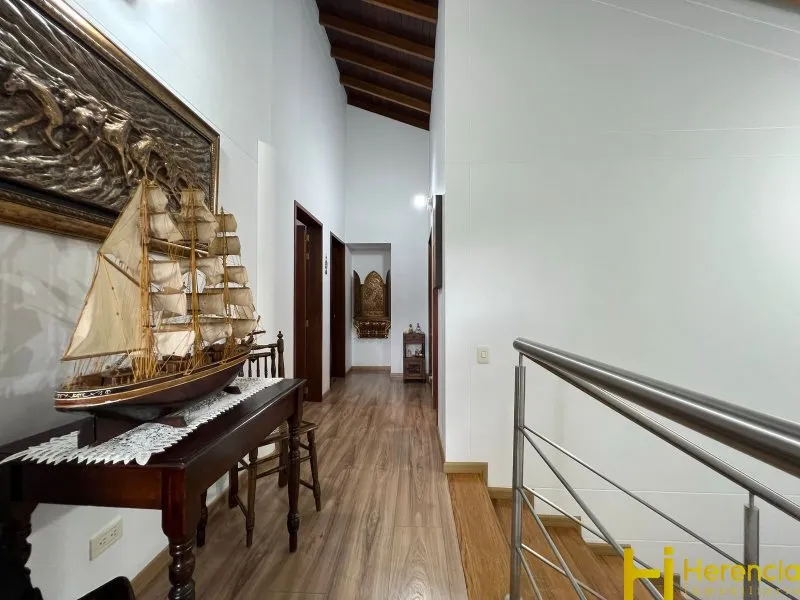 Casa de 5 alcobas en venta en Vegas De La Doctora, Sabaneta, 1200 m² · foto 18 de 24