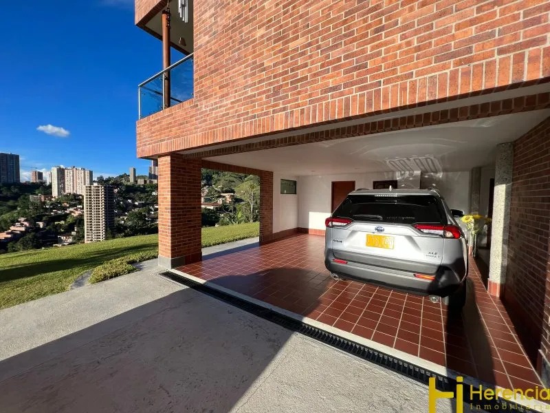 Casa de 5 alcobas en venta en Vegas De La Doctora, Sabaneta, 1200 m² · foto 9 de 24