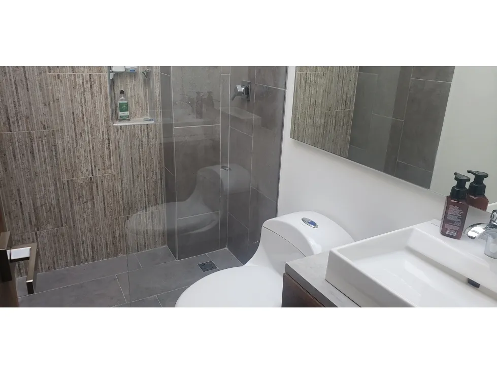 Casa de 4 alcobas en venta en Escobero, Envigado, 514 m² · foto 11 de 24