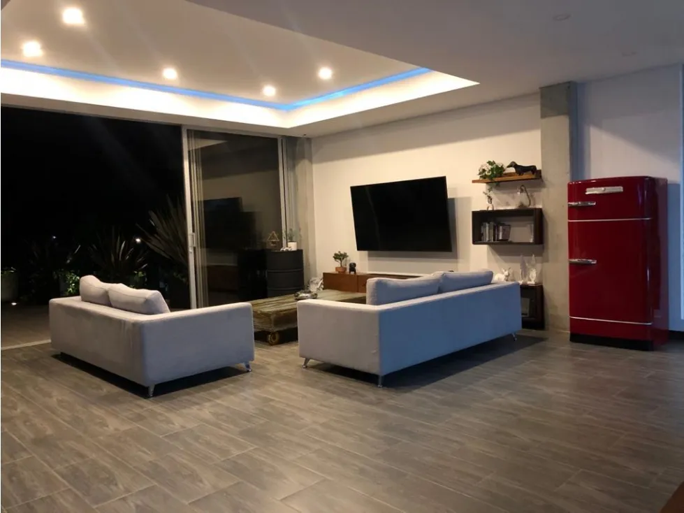 Casa de 4 alcobas en venta en Escobero, Envigado, 514 m² · foto 12 de 24