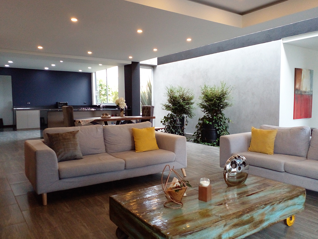 Casa de 4 alcobas en venta en Loma Del Escobero, Envigado, 514 m² · foto 2 de 20