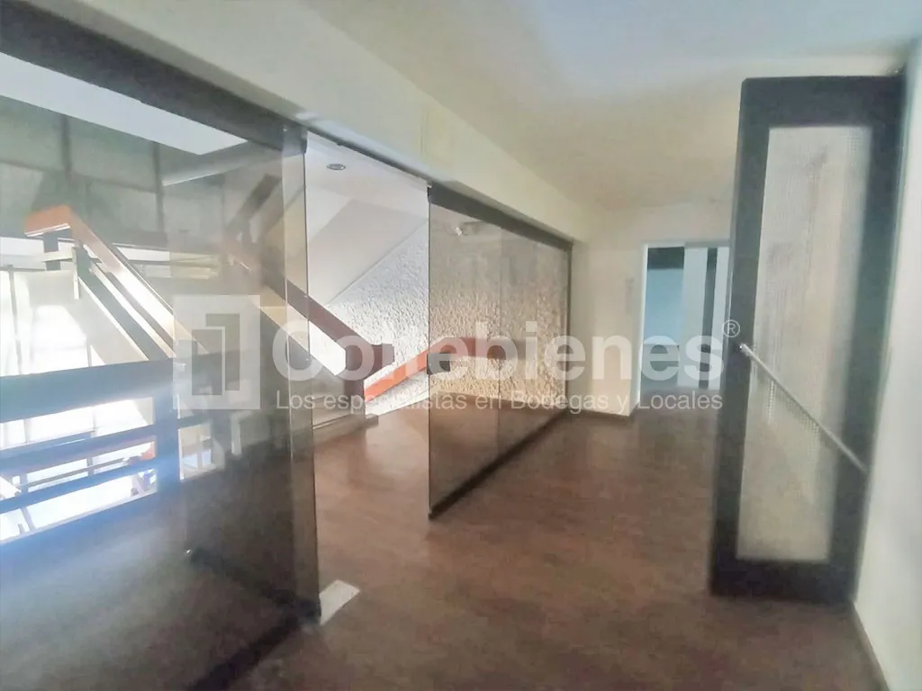 Local en arriendo en La Esmeralda, Itagüí, 659 m² · foto 13 de 24