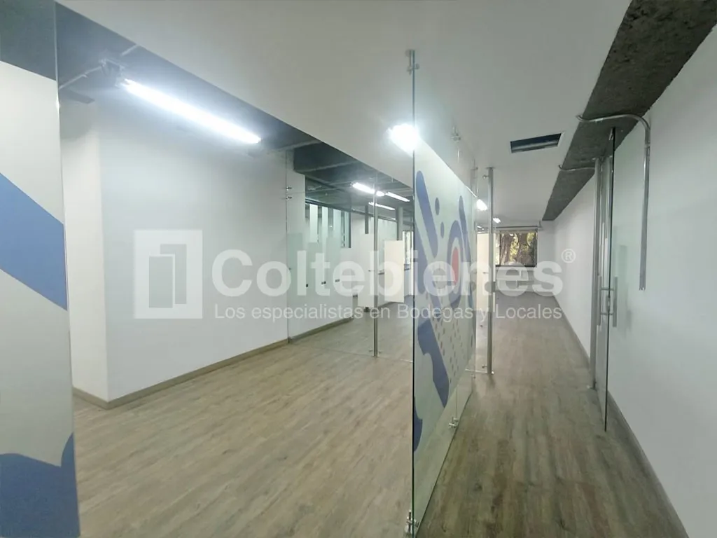 Local en arriendo en La Esmeralda, Itagüí, 659 m² · foto 19 de 24