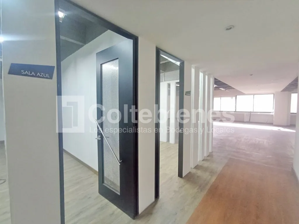 Local en arriendo en La Esmeralda, Itagüí, 659 m² · foto 21 de 24