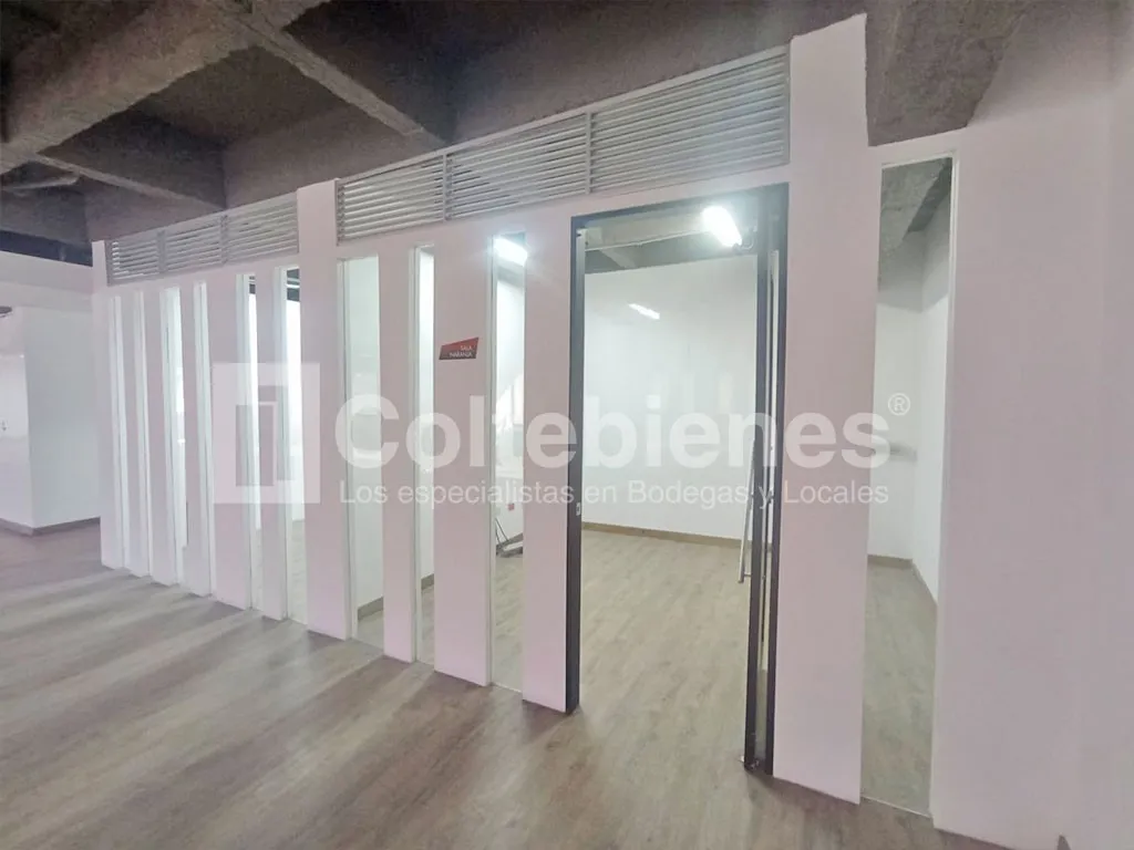 Local en arriendo en La Esmeralda, Itagüí, 659 m² · foto 22 de 24