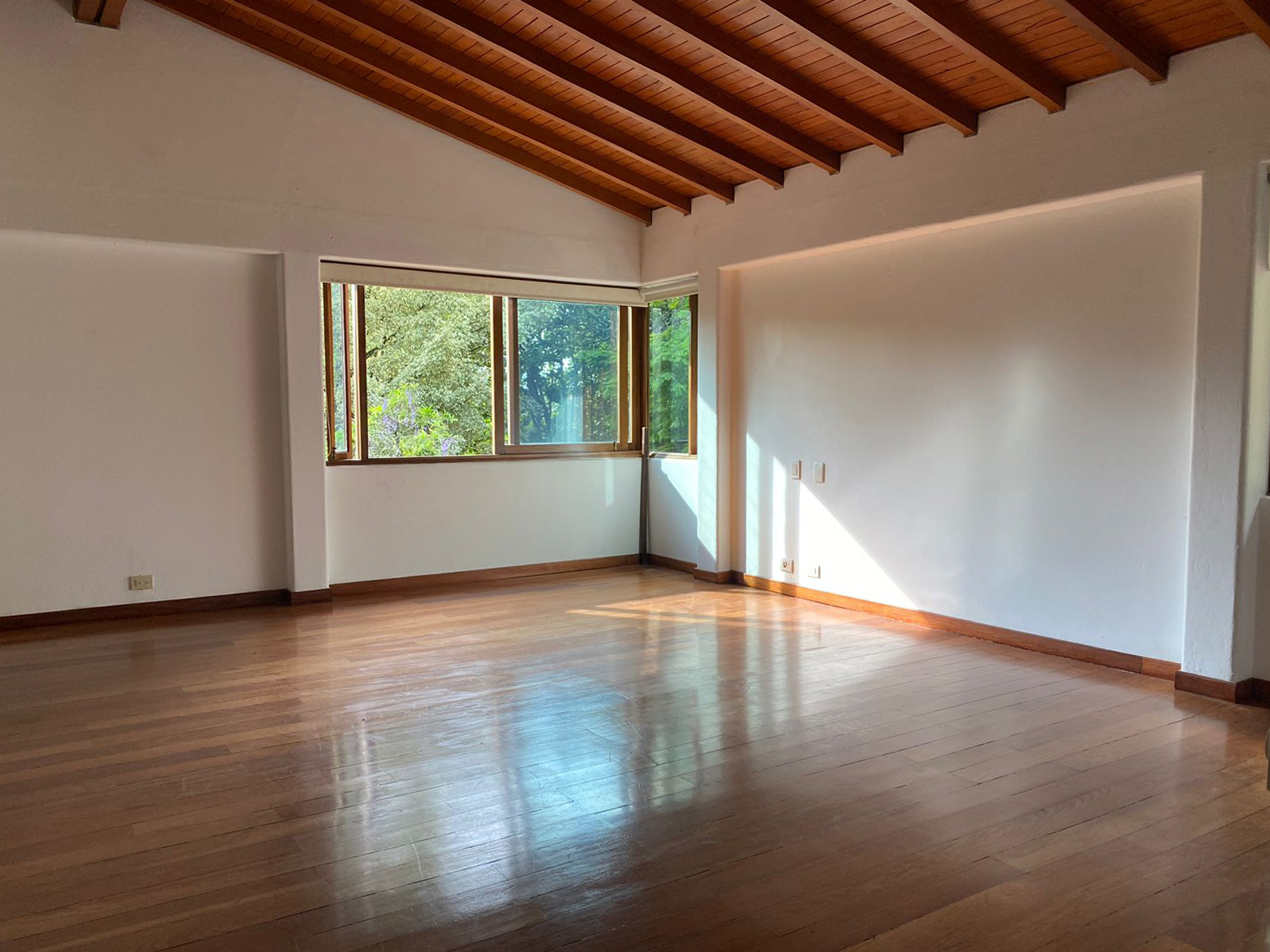 Casa de 2 alcobas en arriendo en Las Brujas, Envigado, 280 m² · foto 14 de 20