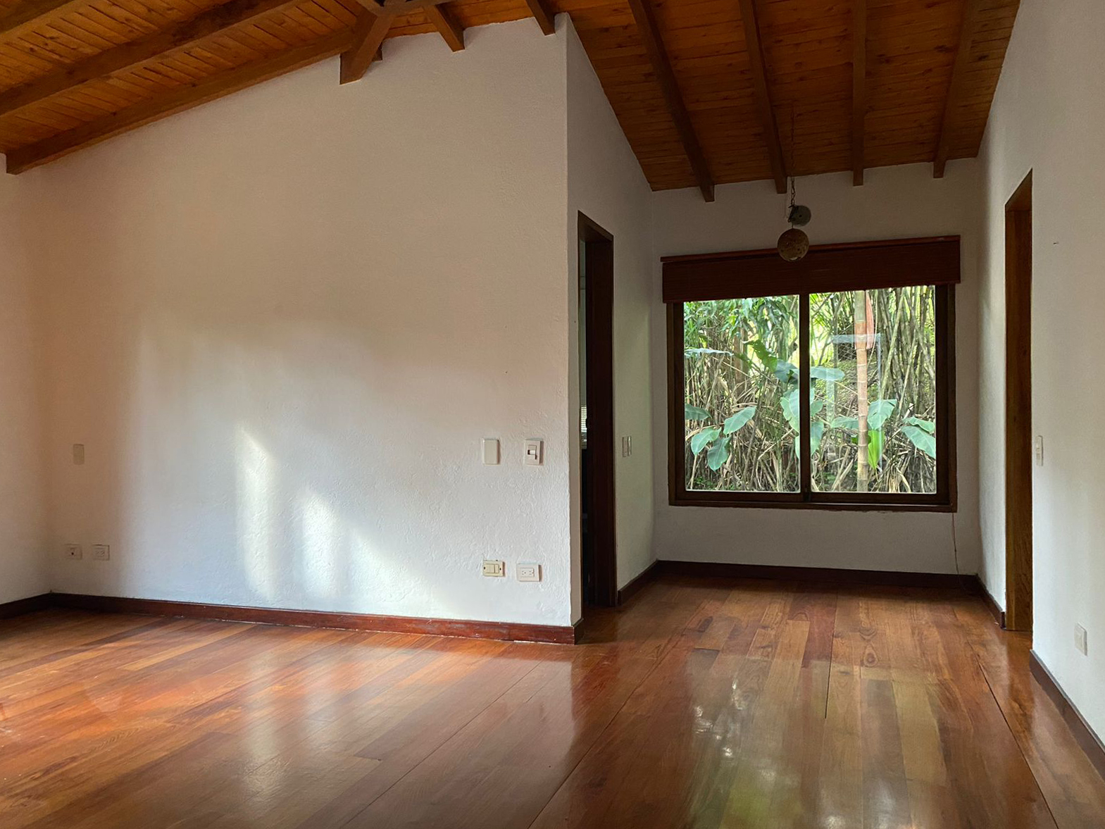 Casa de 2 alcobas en arriendo en Las Brujas, Envigado, 280 m² · foto 16 de 20
