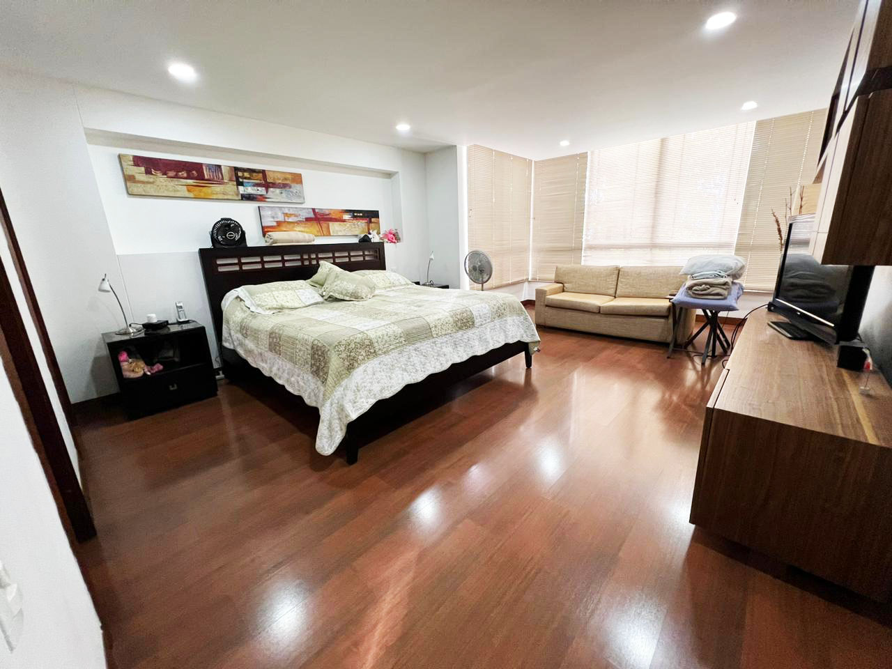 Apartamento de 3 alcobas en arriendo en El Tesoro, Medellín, 200 m² · foto 11 de 20