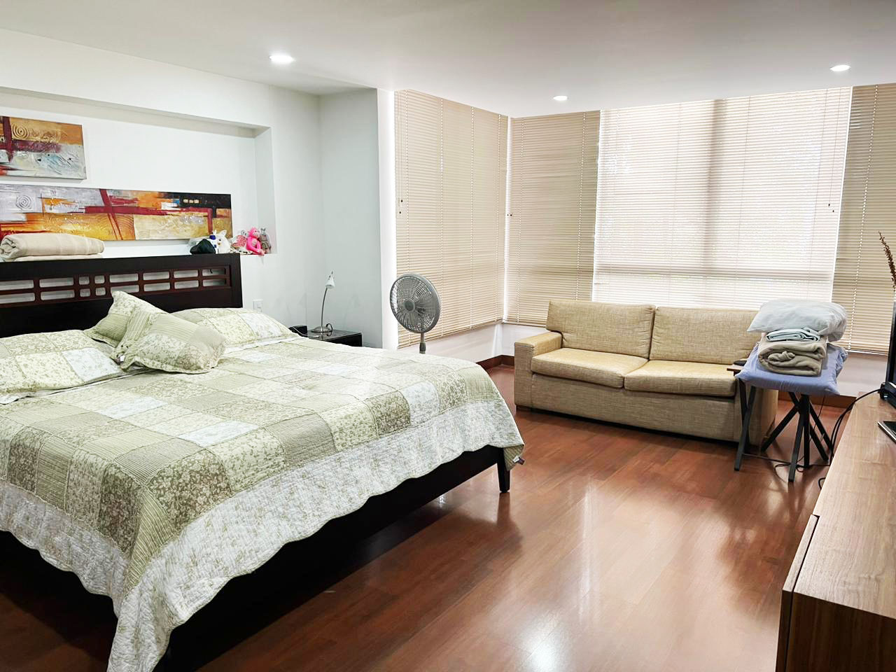 Apartamento de 3 alcobas en arriendo en El Tesoro, Medellín, 200 m² · foto 16 de 20