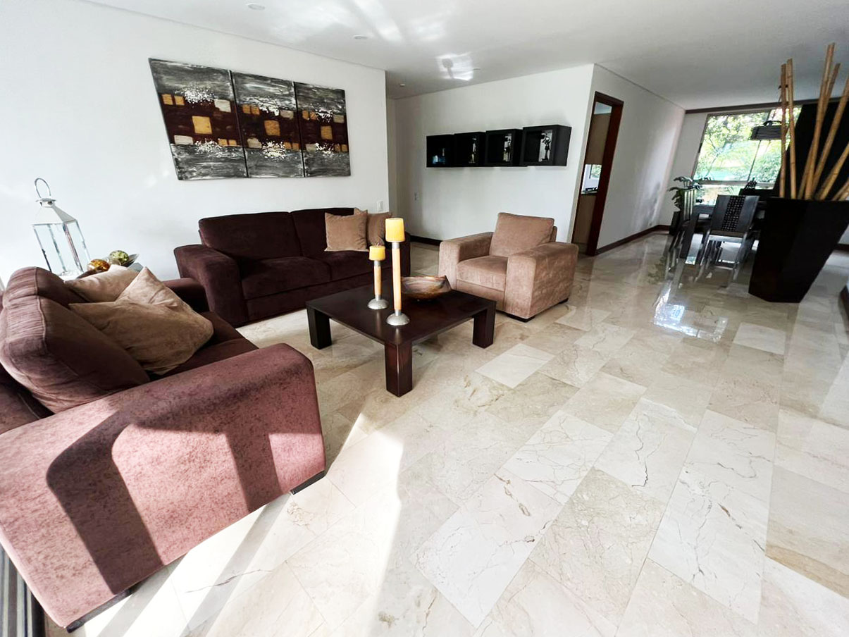 Apartamento de 3 alcobas en arriendo en El Tesoro, Medellín, 200 m² · foto 3 de 20