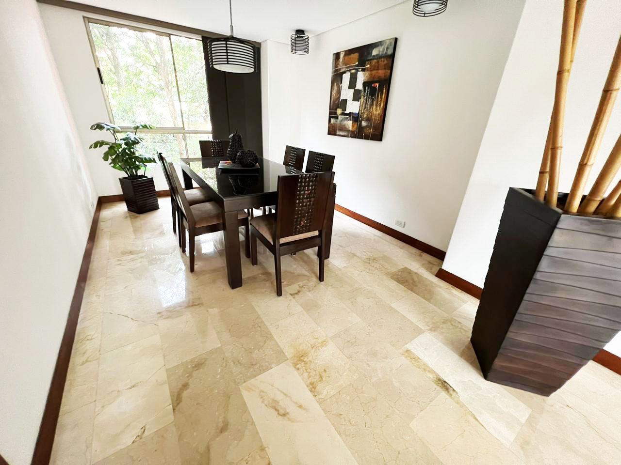 Apartamento de 3 alcobas en arriendo en El Tesoro, Medellín, 200 m² · foto 5 de 20