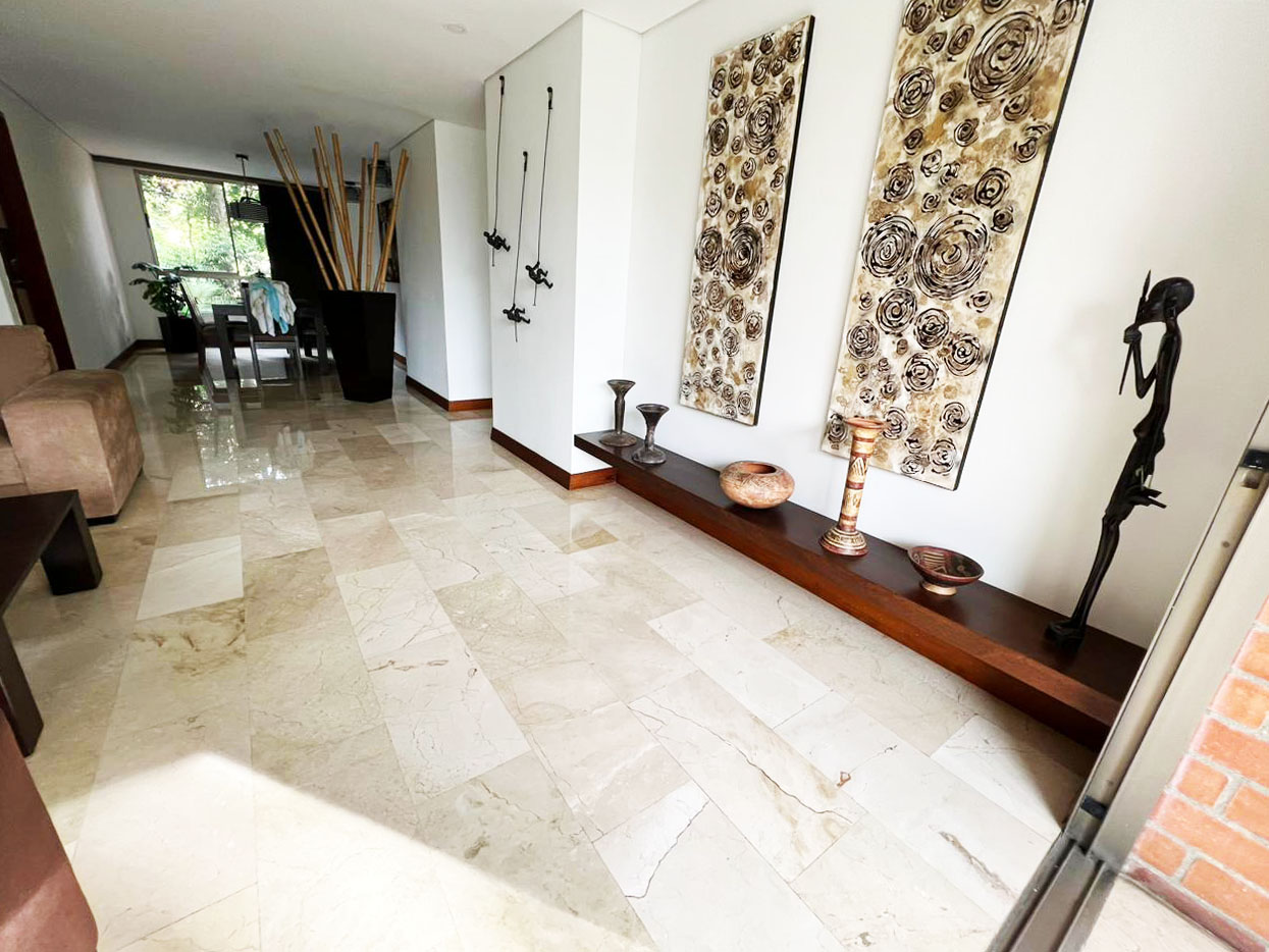 Apartamento de 3 alcobas en arriendo en El Tesoro, Medellín, 200 m² · foto 7 de 20