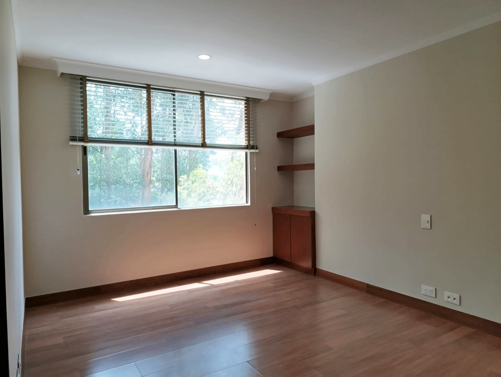 Apartamento de 3 alcobas en arriendo en El Tesoro, Medellín, 197 m² · foto 11 de 16