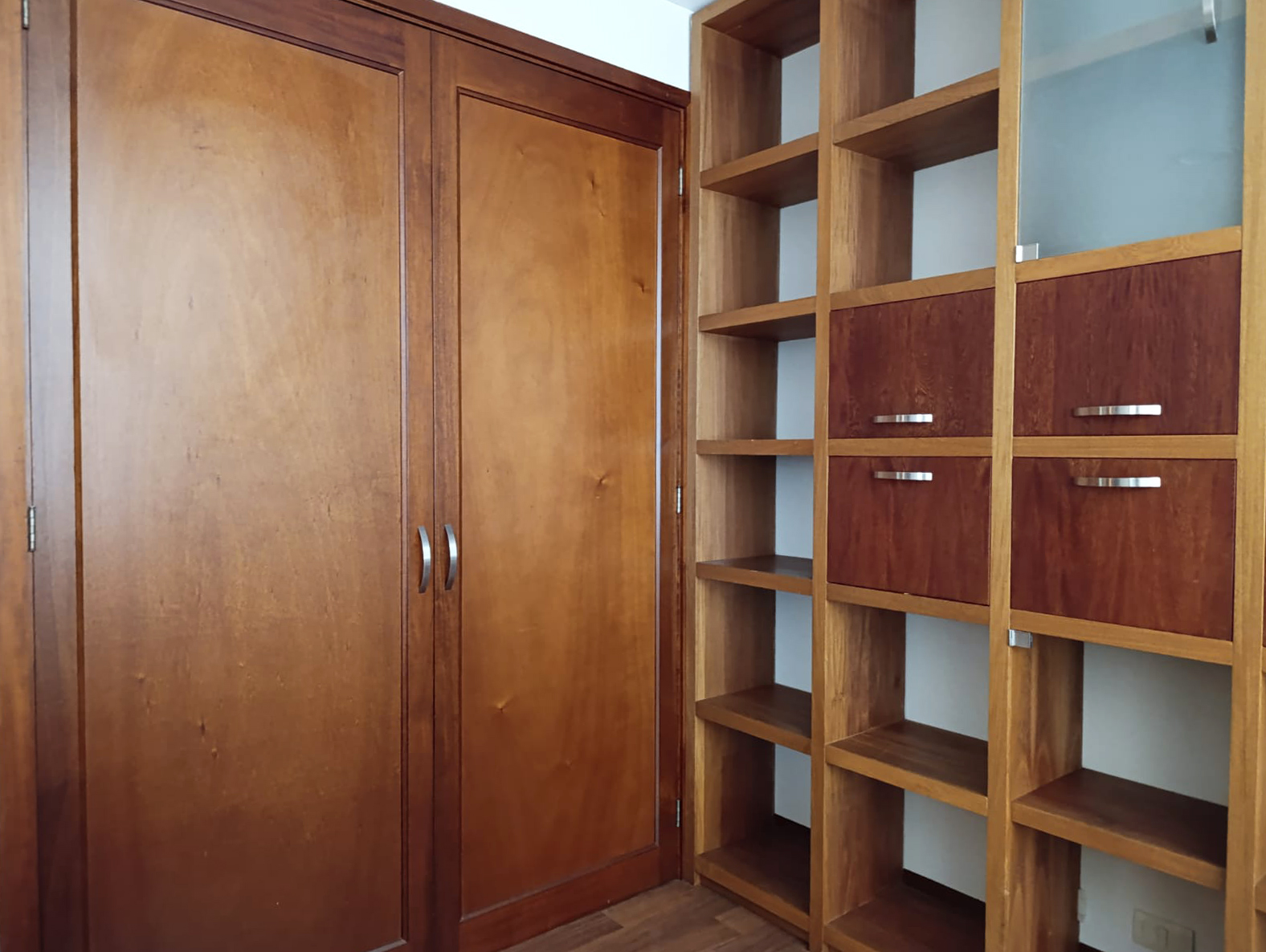 Apartamento de 3 alcobas en arriendo en El Tesoro, Medellín, 197 m² · foto 12 de 16