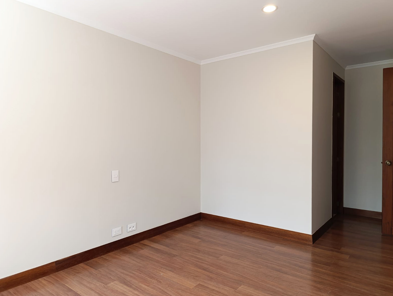 Apartamento de 3 alcobas en arriendo en El Tesoro, Medellín, 197 m² · foto 2 de 16