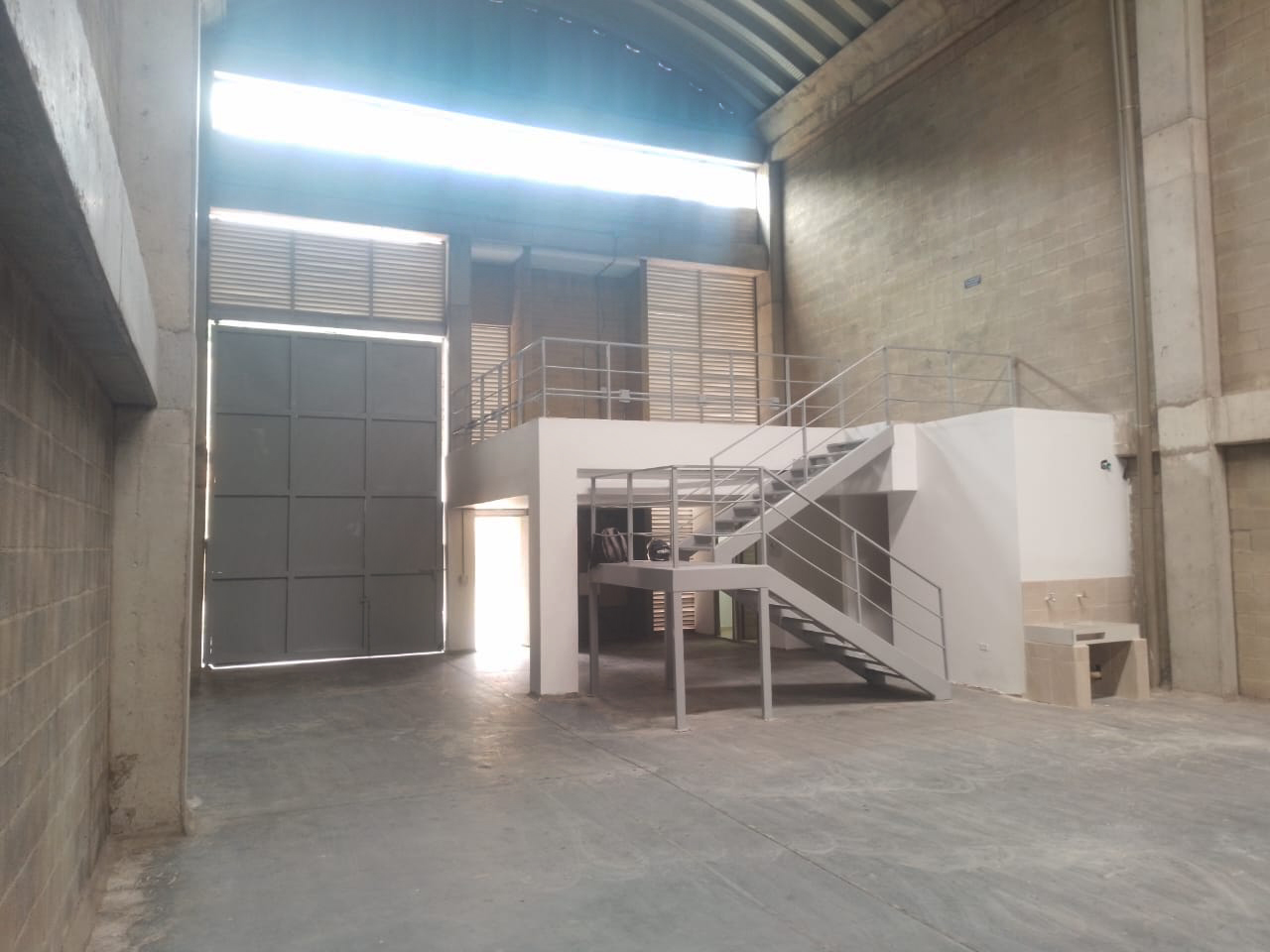 Bodega en arriendo en Caqueta, La Estrella, 353 m² · foto 16 de 16